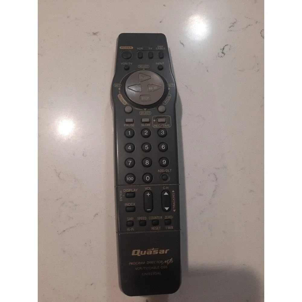 Quasar VSQS1561 Program Director MB Universal VCR/TV/Cable Remote Control